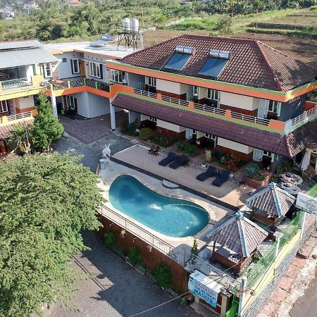 Villa Panderman Indah Batu  Exterior foto