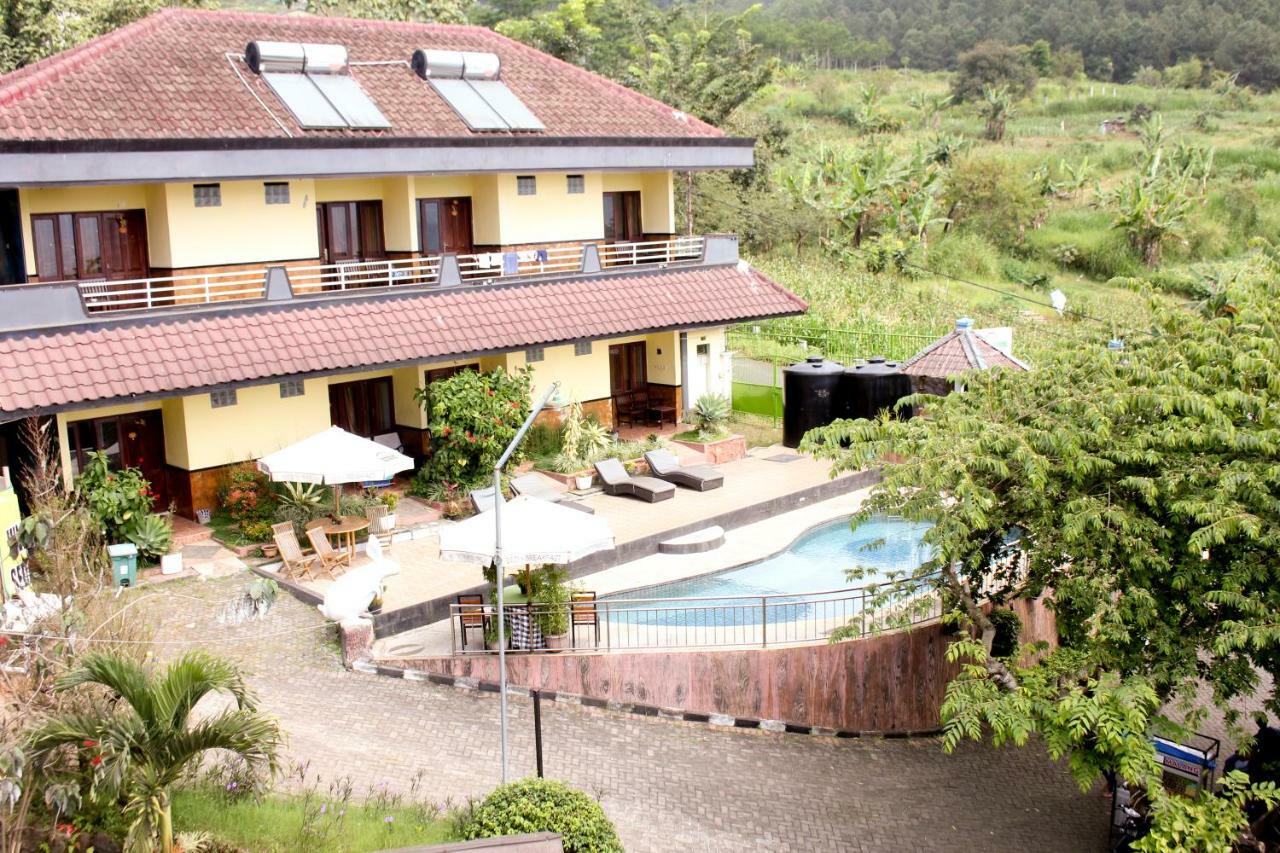 Villa Panderman Indah Batu  Exterior foto